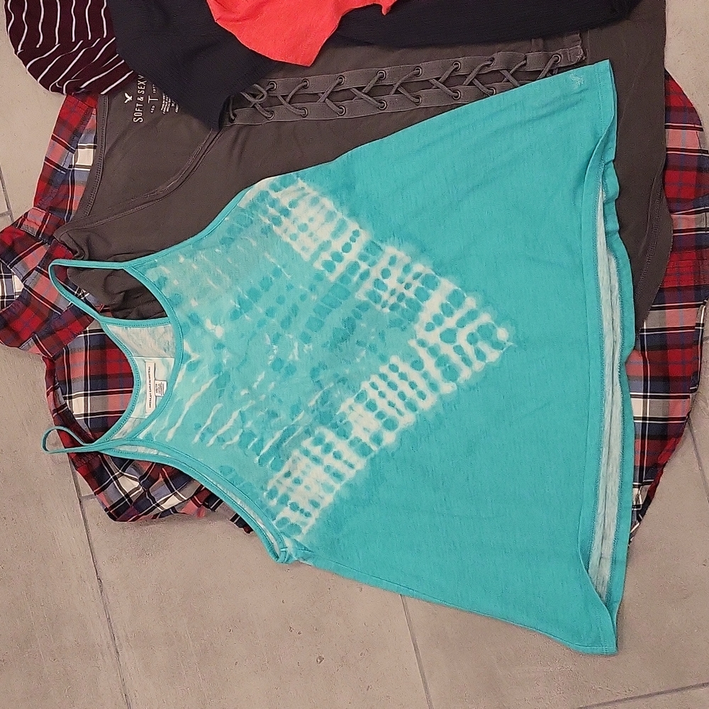 Bundle of American Eagle teen-girl clothes - Picture 6 of 12